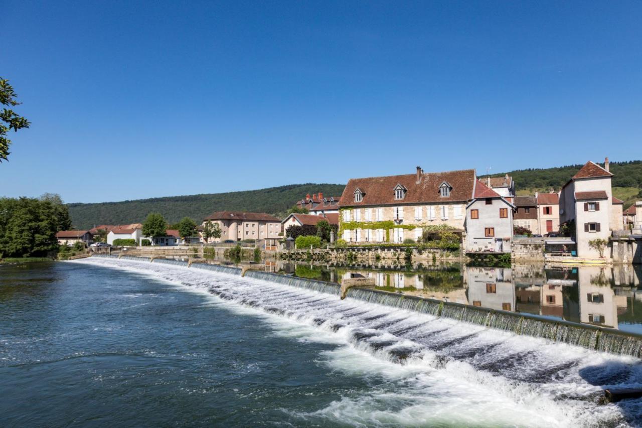 Appart-Hotel N 4 Calme Avec Terrasse, Wi-Fi Haut Debit, Petit-Dejeuner, Room-Service Et Parking Prive Chouzelot エクステリア 写真